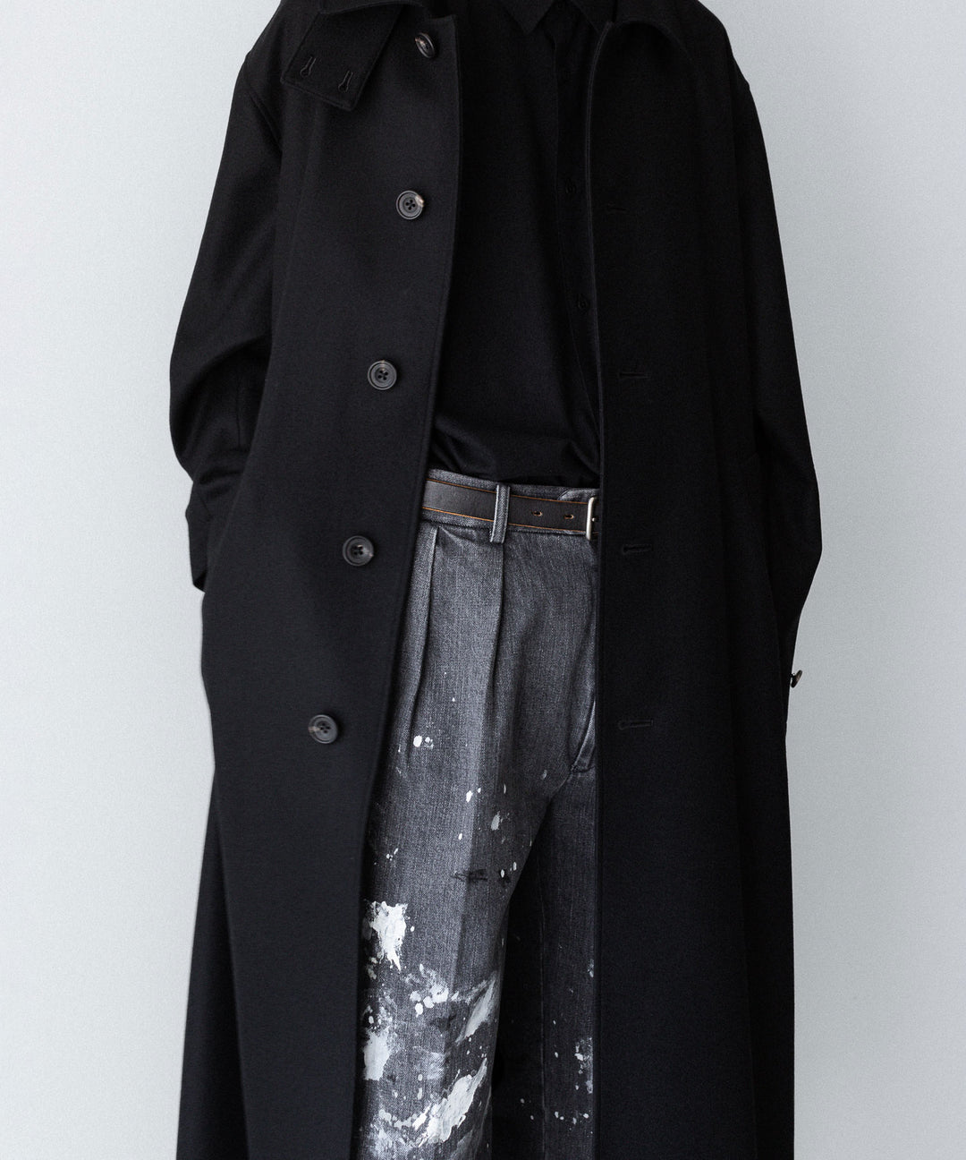 INTÉRIM - インテリムのMILK PAINT USED BLACK DENIM 2-TUCK STRAIGHT SLACKS - PU.BLACK公式通販サイトsession福岡セレクトショップ