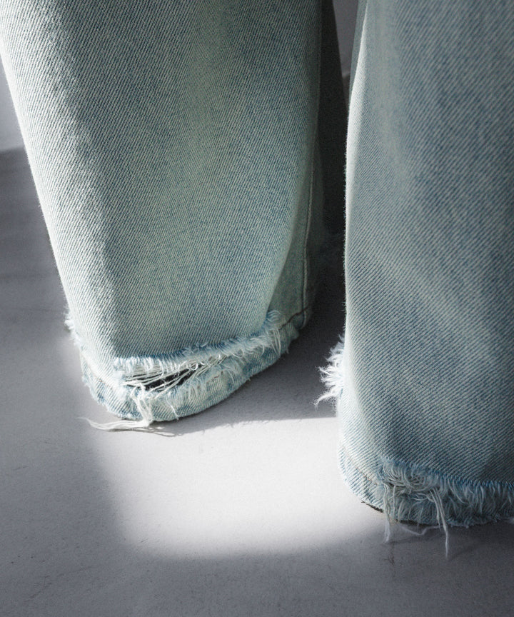 【CODA】LIGHT INDIGO WASHED DISTRESSED BREAK CUT WIDE STRAIGHT JEANS - LIGHT INDIGO WASHED