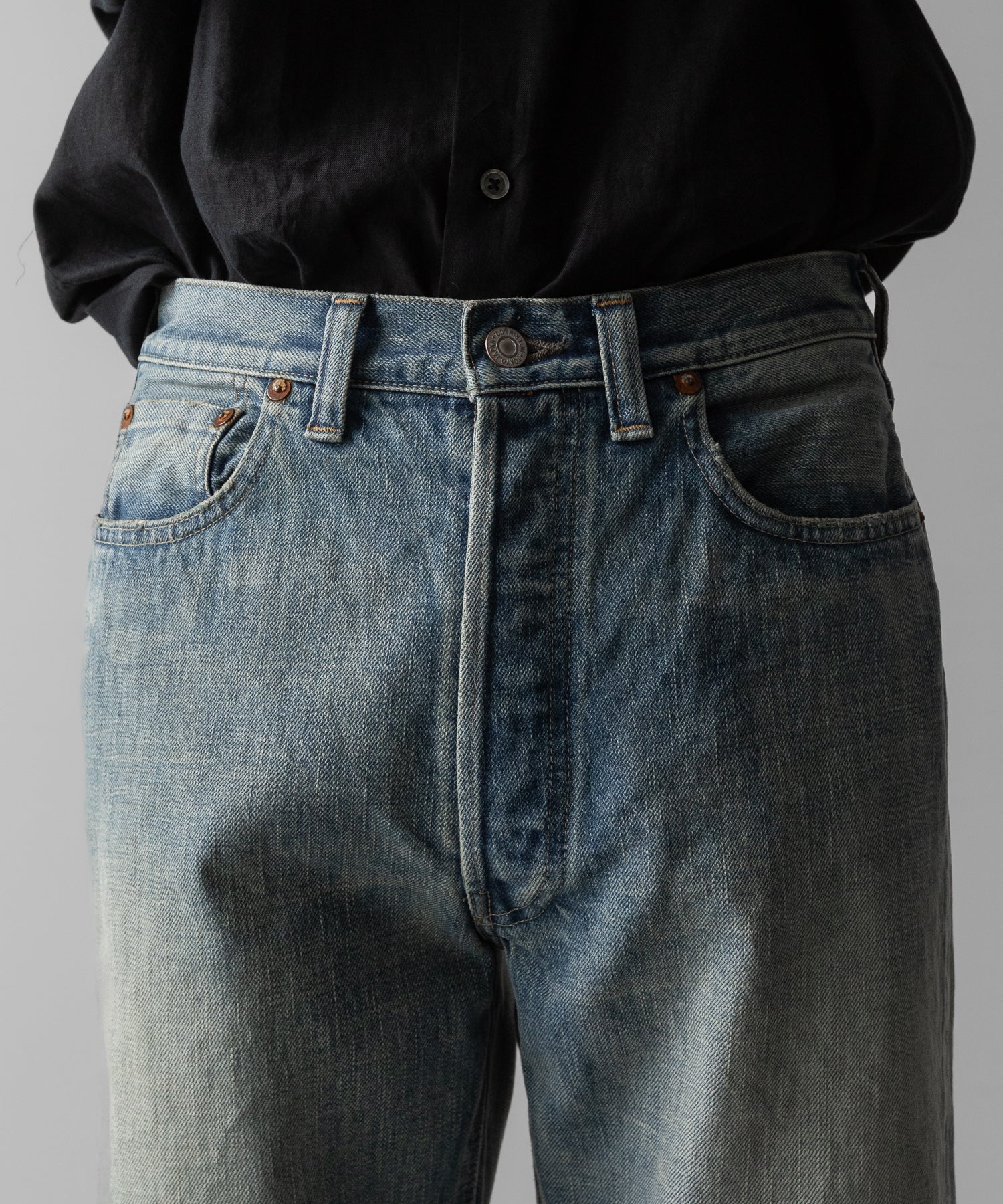 【INTÉRIM】VINTAGE WASHED "1953XX SHABBY" SHUTTLE DENIM TROUSERS - NAVY