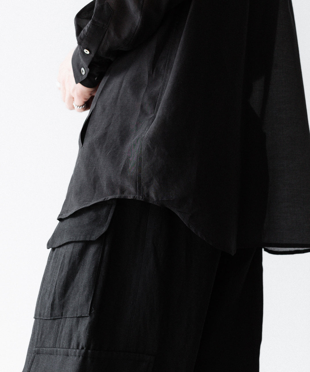 SUBLATIONS-サブレーションズのSHEER TUCK DRESS SHIRTのBLACK公式通販サイトsession福岡セレクトショップ