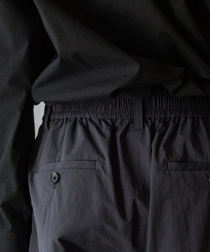 ssstein stein(シュタイン)の24SSコレクションWINDPROOF NYLON WIDE EASY SHORT TROUSERSのDARK GREY KHAKI 公式通販サイトsession福岡セレクトショップ