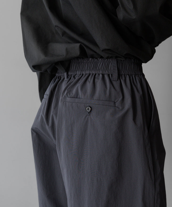 ssstein stein(シュタイン)の24SSコレクションWINDPROOF NYLON WIDE EASY SHORT TROUSERSのDARK GREY KHAKI 公式通販サイトsession福岡セレクトショップ