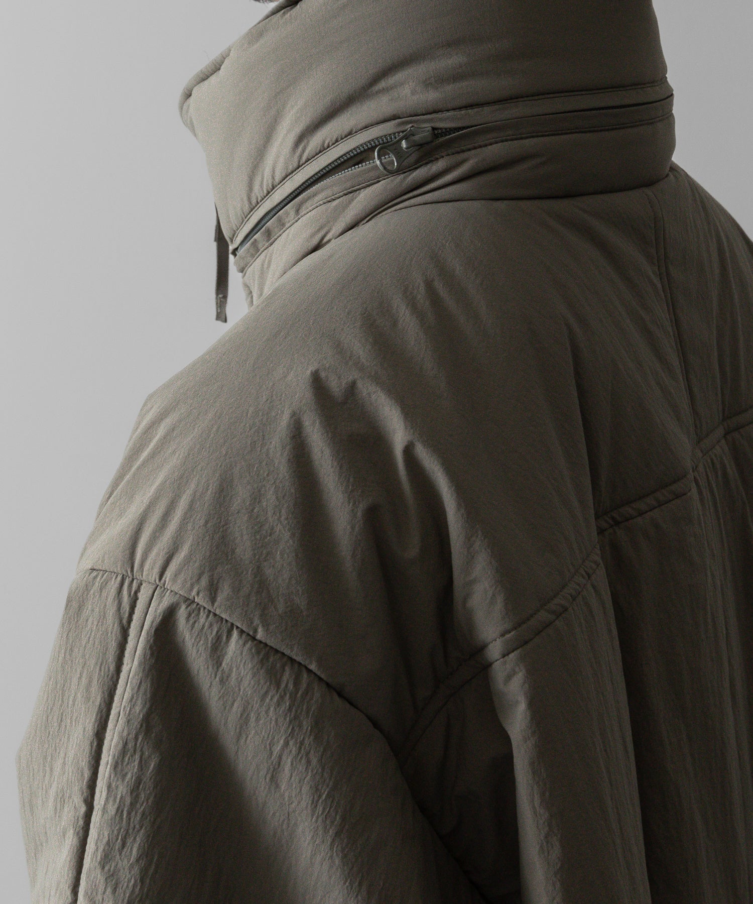 ssstein(シュタイン)の24AWコレクション PADDED MONSTER JACKET - KHAKI 公式通販サイトsession福岡セレクトショップ