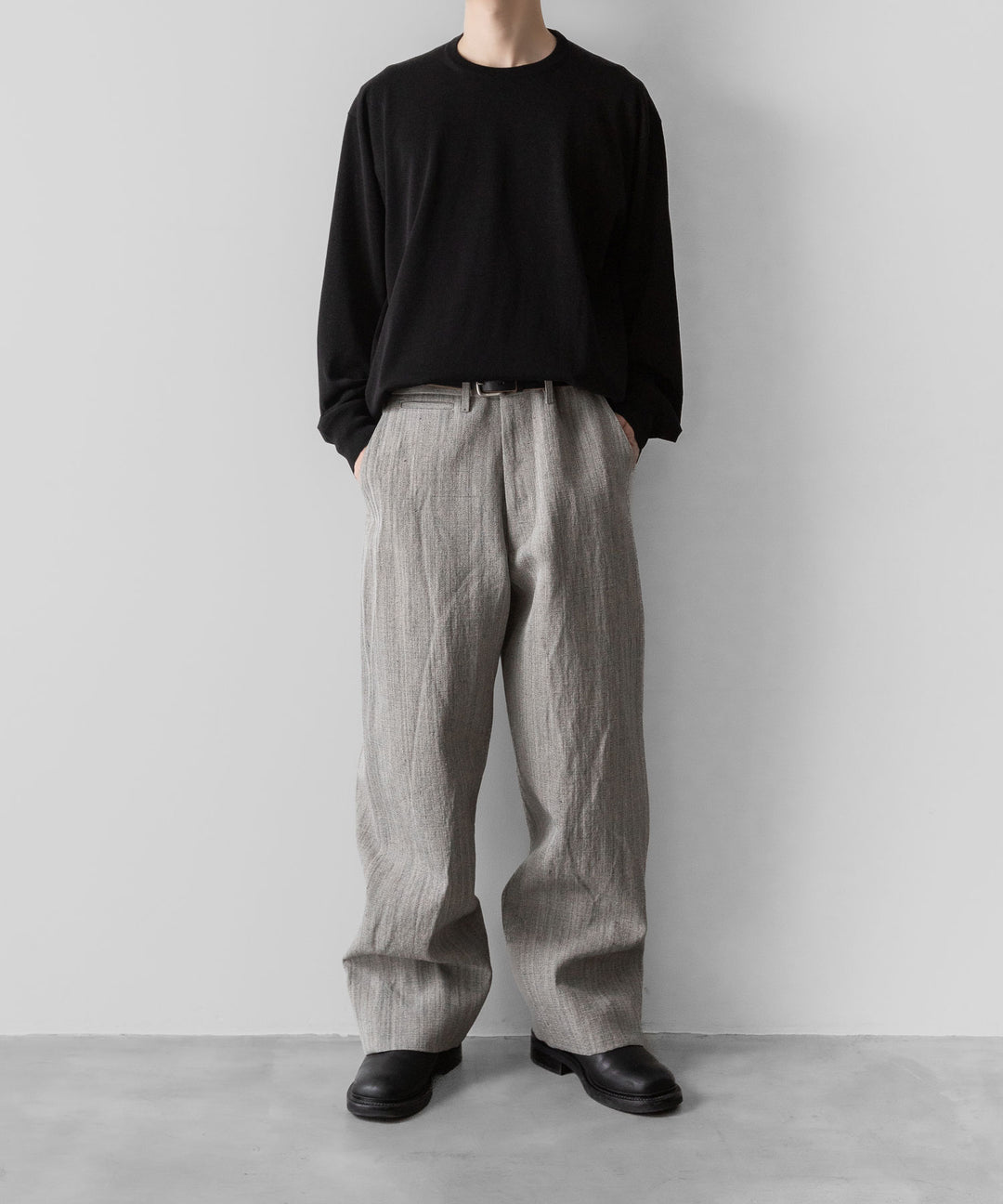 【INTÉRIM】VISCOSE SILK CANVAS MIL BAGGY TROUSER - BROWN GRAY