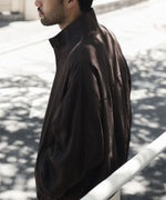 画像をギャラリービューアに読み込む, ssstein(シュタイン)の LIGHT LINEN SHIRRED LIGHT ZIP JACKET - BROWNの公式通販サイトsession福岡セレクトショップ

