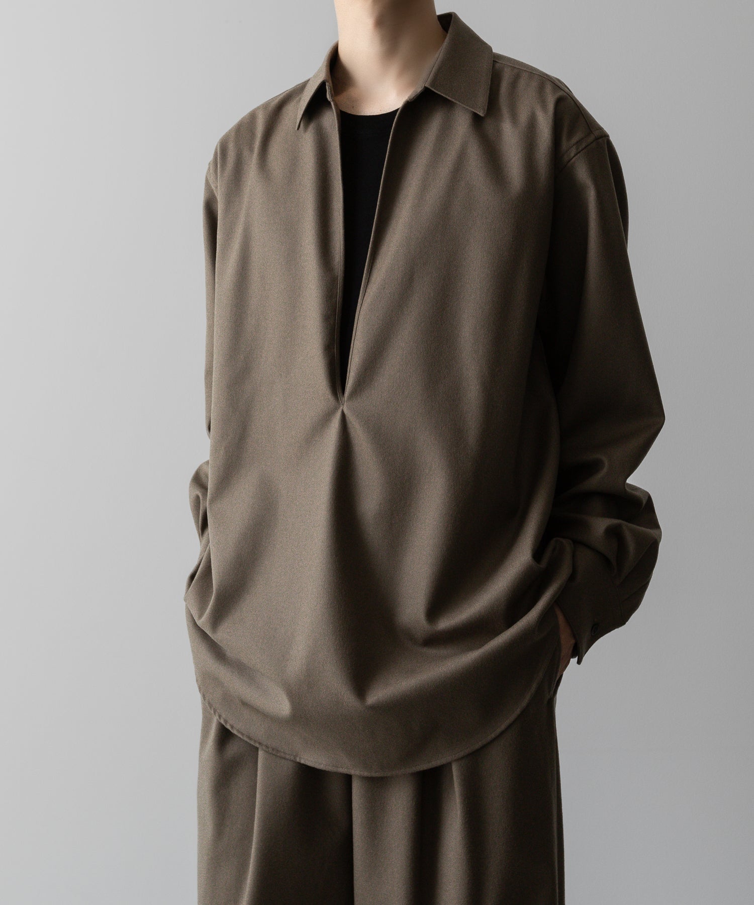 ssstein(シュタイン)の24AWコレクション OVERSIZED SKIPPER SHIRT (WOOL) - DARK BEIGE 公式通販サイトsession福岡セレクトショップ