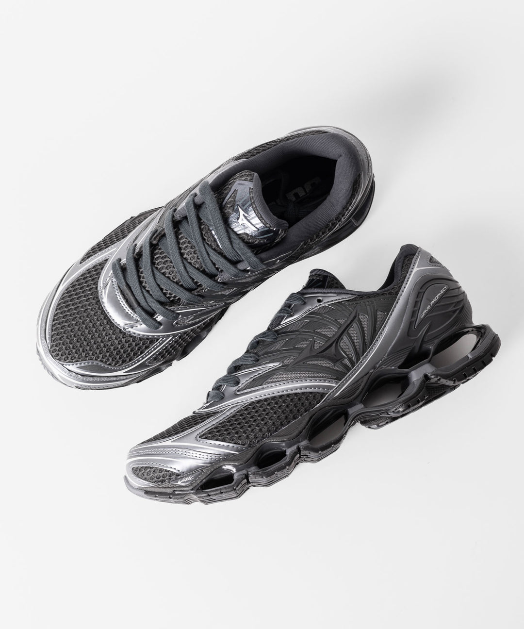 【MIZUNO】ミズノのWAVE PROPHECY LS - BLACK×BLACK×METALLIC GREY