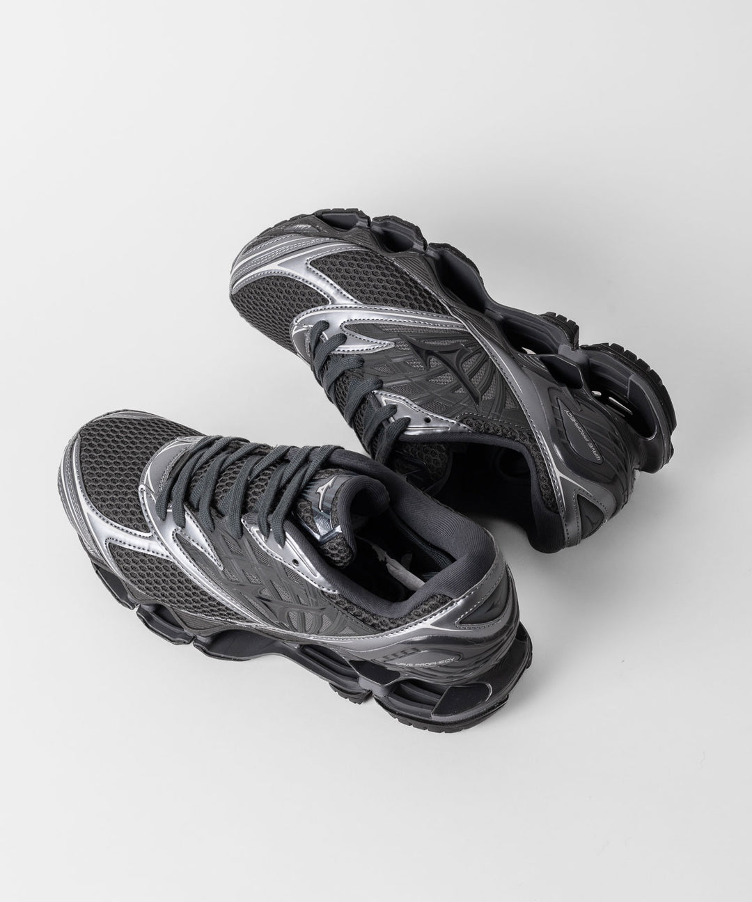 【MIZUNO】WAVE PROPHECY LS - BLACK×BLACK×METALLIC GREY