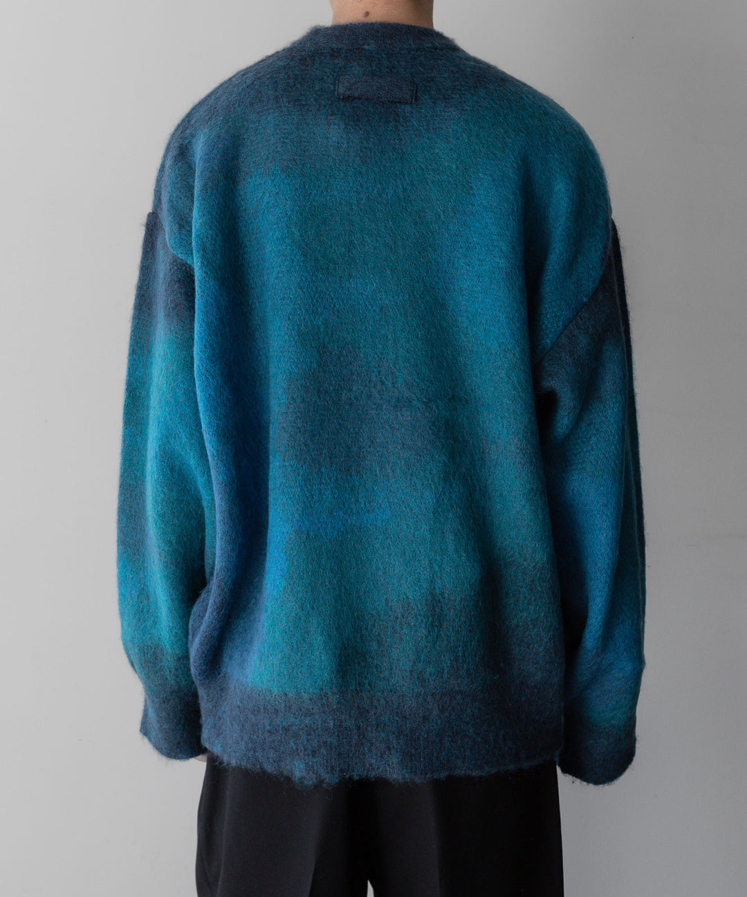 stein(シュタイン)の23AWコレクションOVERSIZED GRADATION MOHAIR LS のBLUE GREEN