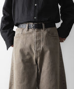 画像をギャラリービューアに読み込む, ssstein(シュタイン)の DEFORMATION WIDE COLOR DENIM PANTS - KHAKIの公式通販サイトsession福岡セレクトショップ
