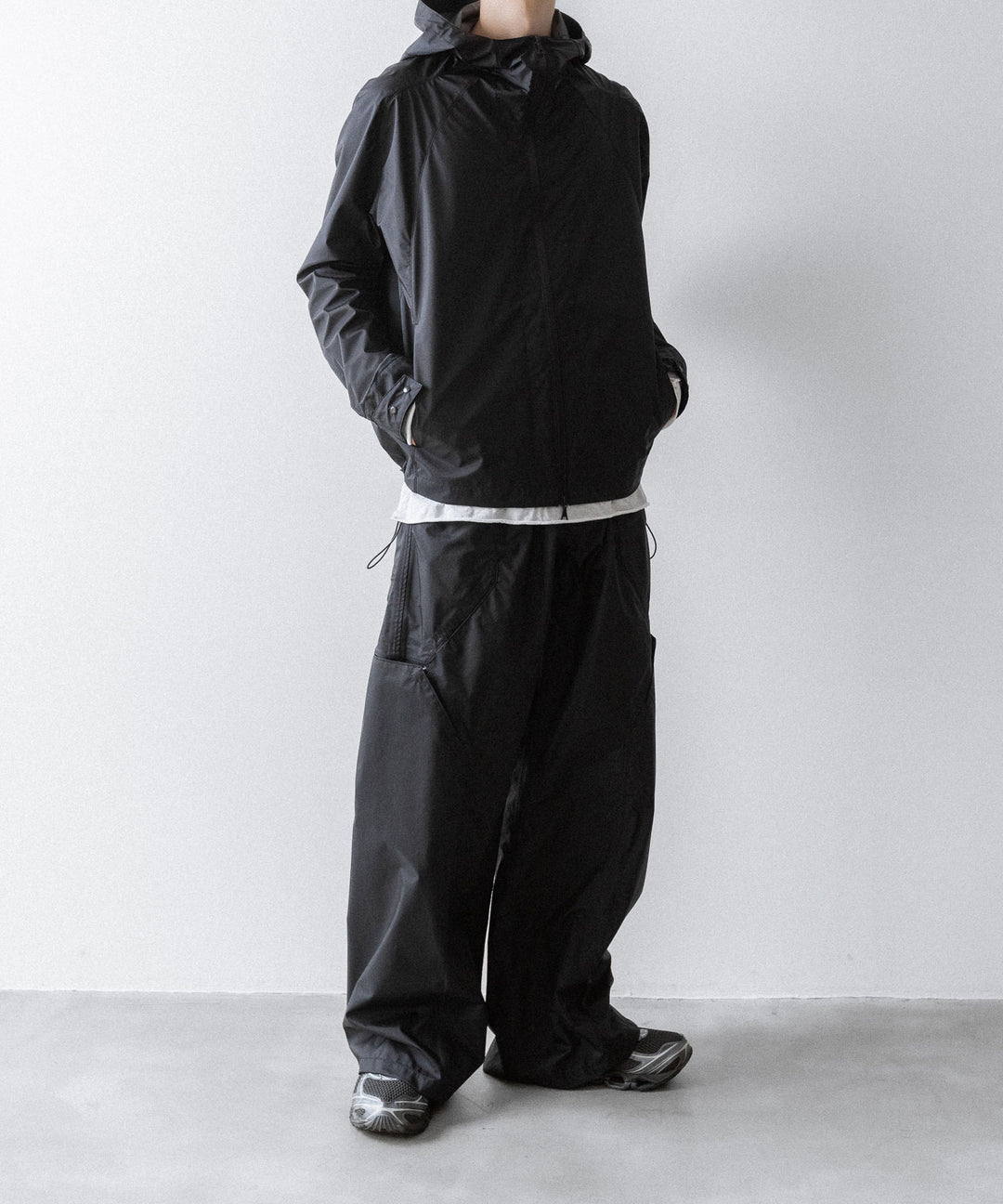 【OPPOSE DUALITY】SHORT PARKA 3L NYLON - BLACK