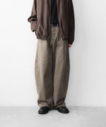 画像をギャラリービューアに読み込む, ssstein(シュタイン)の DEFORMATION WIDE COLOR DENIM PANTS - KHAKIの公式通販サイトsession福岡セレクトショップ
