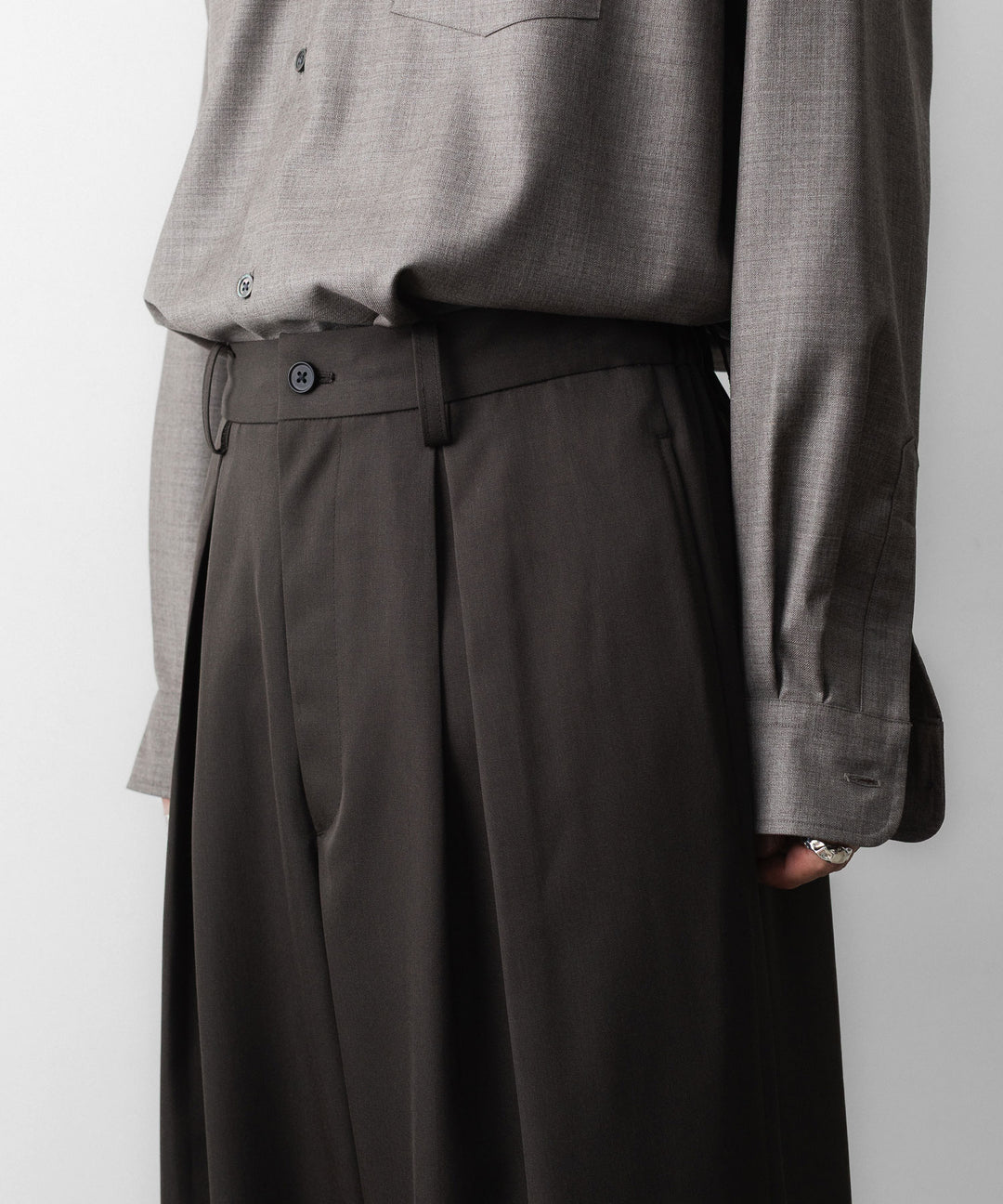 ssstein(シュタイン)のEASY WIDE TROUSERS - GREY KHAKIの公式通販サイトsession福岡セレクトショップ