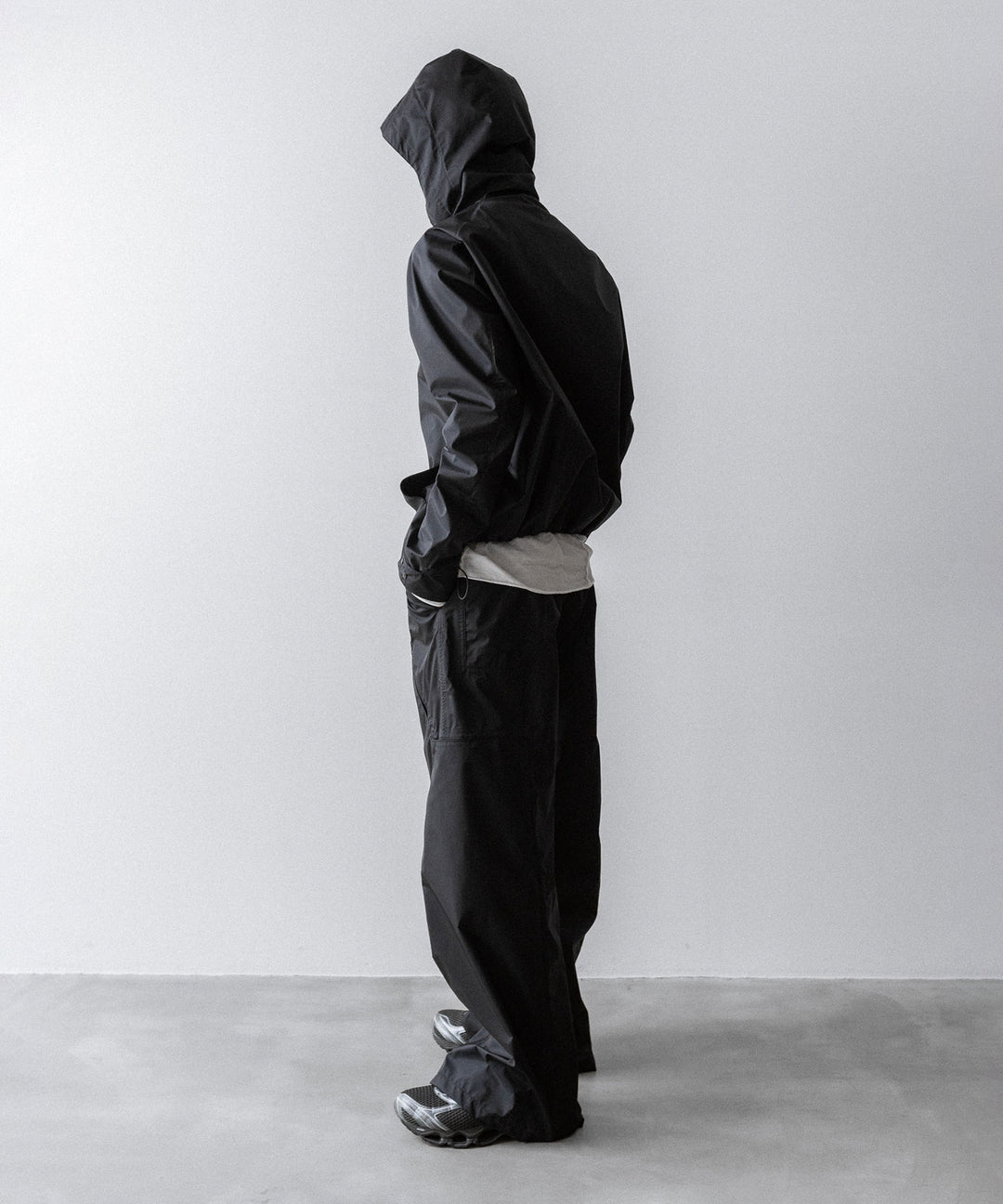 【OPPOSE DUALITY】SHORT PARKA 3L NYLON - BLACK