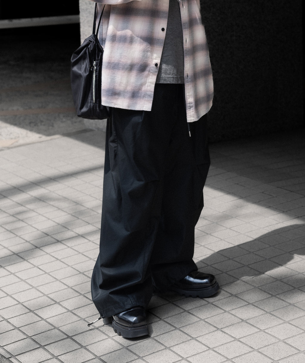 VEIN-ヴェインのCOTTON MOLESKIN 3D FILED TROUSERS のBLACK公式通販サイト　session福岡セレクトショップ
