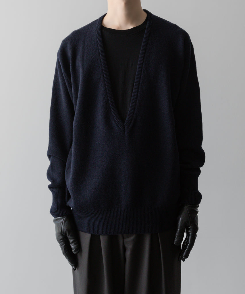ssstein / シュタイン】EXTRA FINE WOOL KNIT DEEP V NECK LS - DARK
