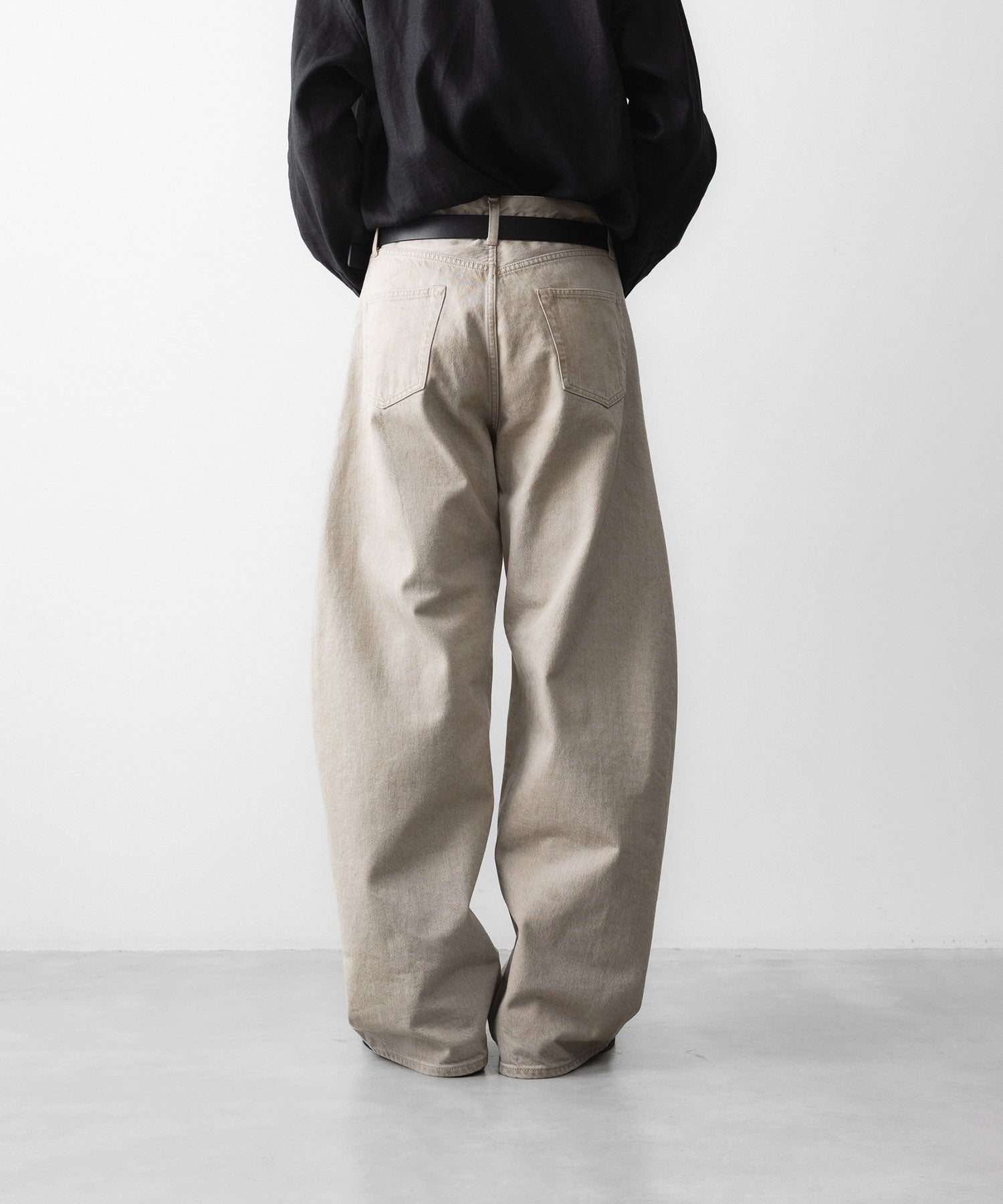 パンツ DEFORMATION WIDE COLOR DENIM PANTS BEIGE ssstein / シュタイン】DEFORMATION WIDE COLOR DENIM PANTS - BEIGE