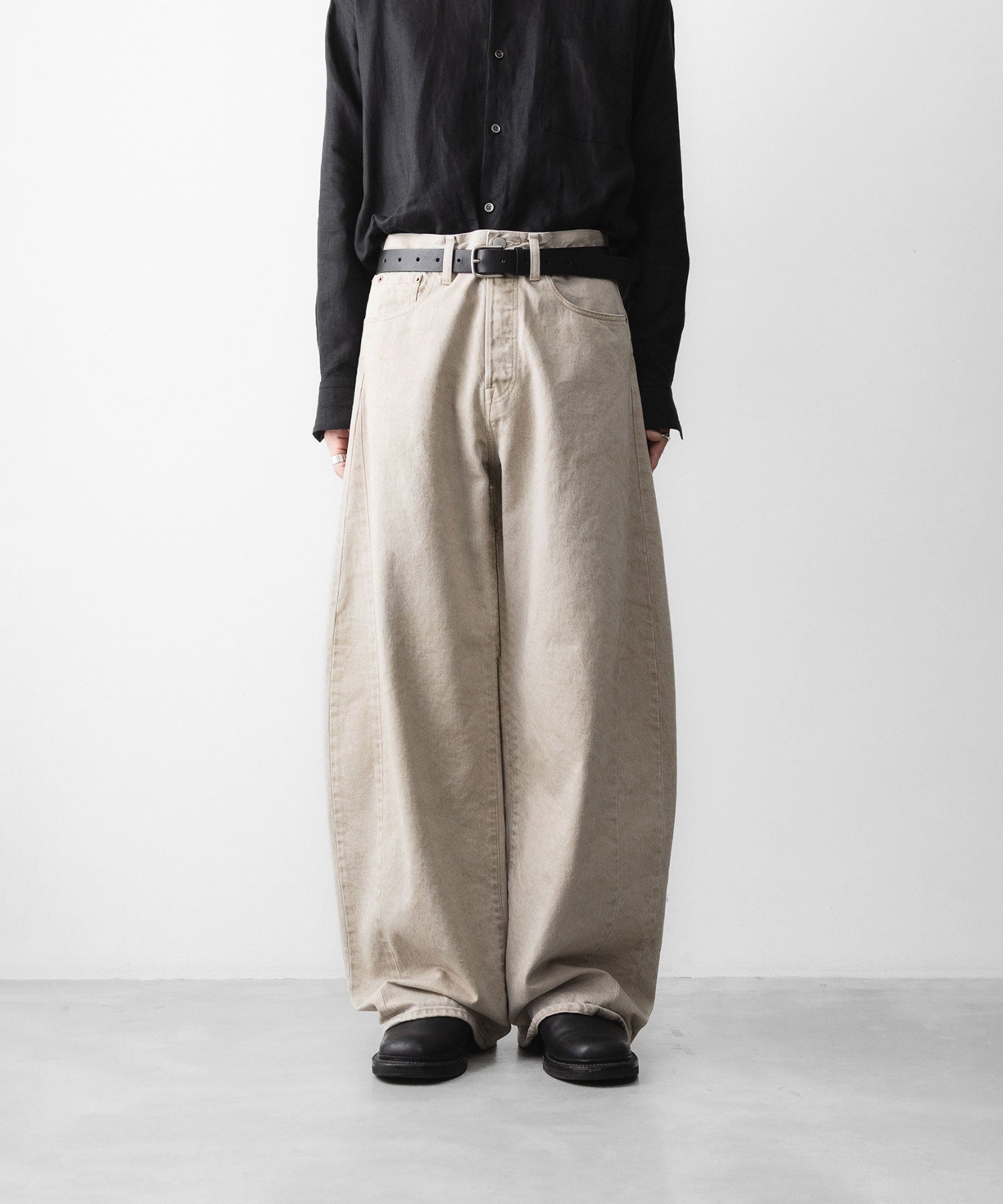 ssstein / シュタイン】DEFORMATION WIDE COLOR DENIM PANTS - BEIGE