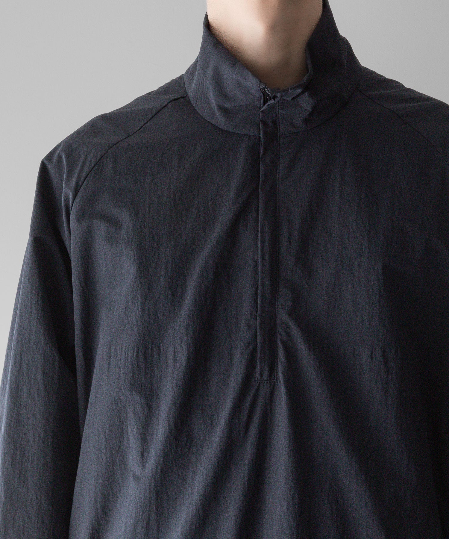 stein / シュタイン】WINDPROOF NYLON HALF ZIP PULLOVER - BLACK 