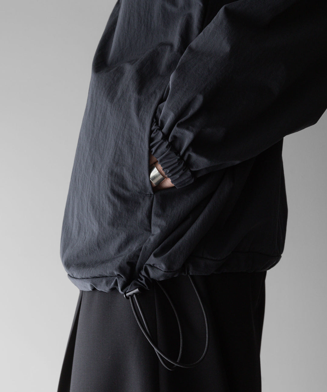 【stein】ssstein シュタインのWINDPROOF NYLON HALF ZIP PULLOVERのBLACK 公式通販サイトsession福岡セレクトショップ