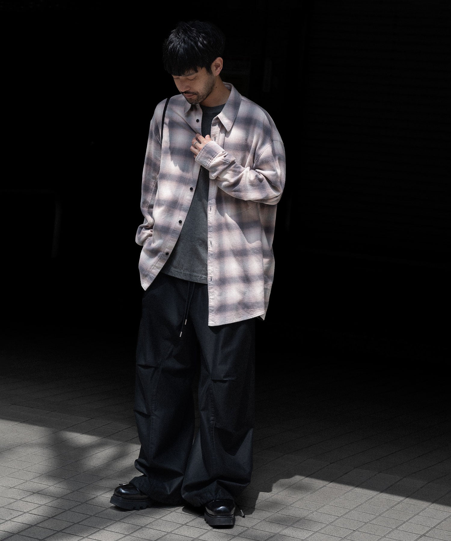 VEIN-ヴェインのCOTTON MOLESKIN 3D FILED TROUSERS のBLACK公式通販サイト　session福岡セレクトショップ