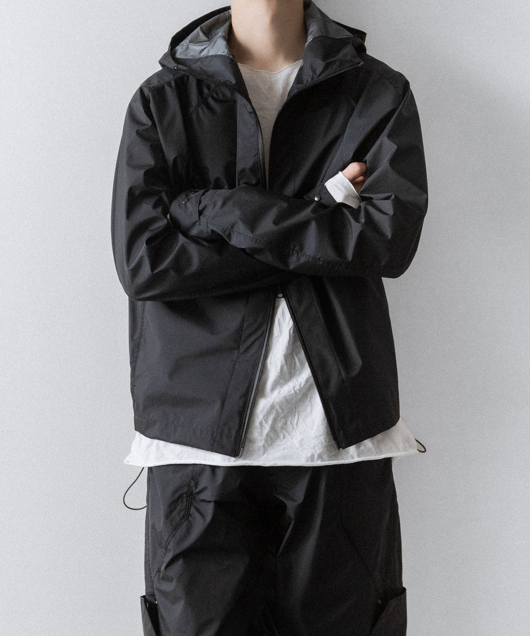 【OPPOSE DUALITY】SHORT PARKA 3L NYLON - BLACK