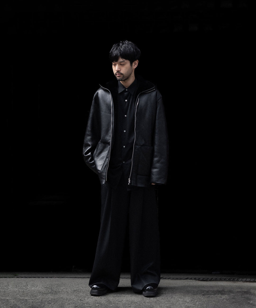 【ssstein】EXTRA WIDE TROUSERS (2/90 WOOL GABARDINE) - BLACK