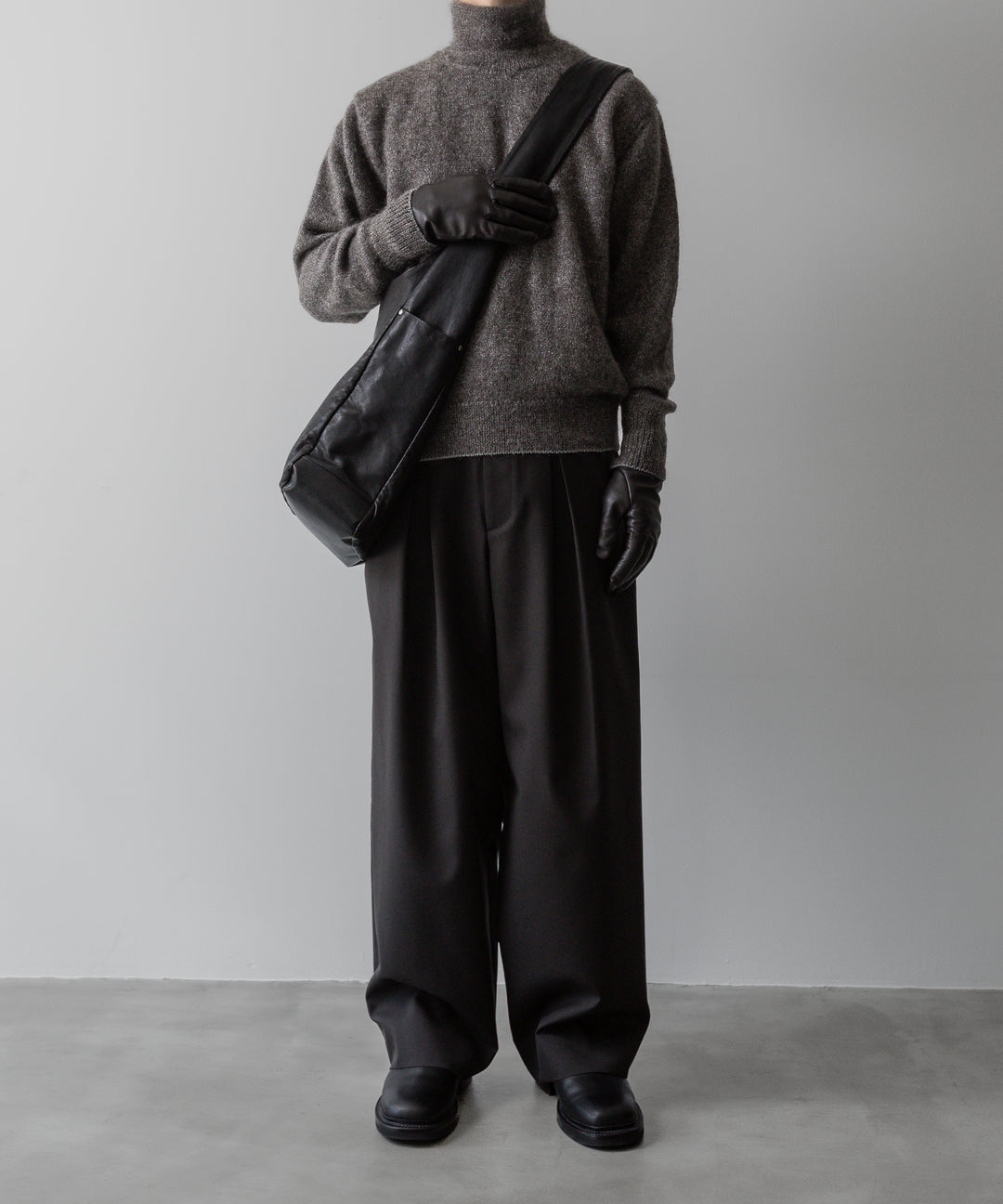 ssstein(シュタイン)の24AWコレクション EASY WIDE TROUSERS (2/72 WOOL GABARDINE) - GREY KHAKI 公式通販サイトsession福岡セレクトショップ