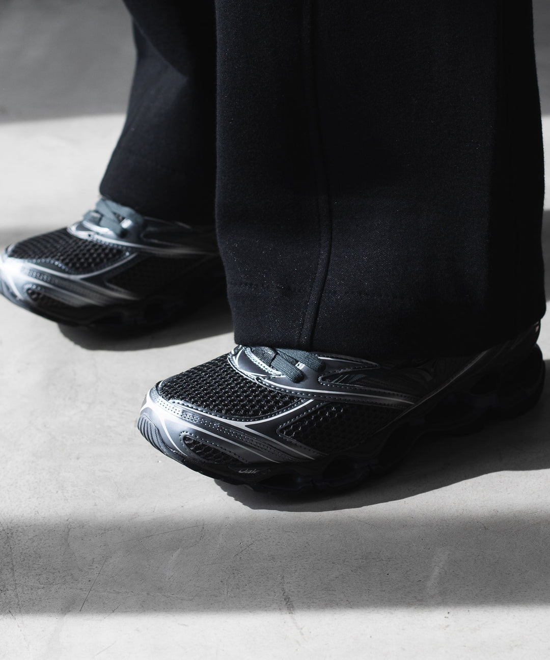 【MIZUNO】ミズノのWAVE PROPHECY LS - BLACK×BLACK×METALLIC GREY