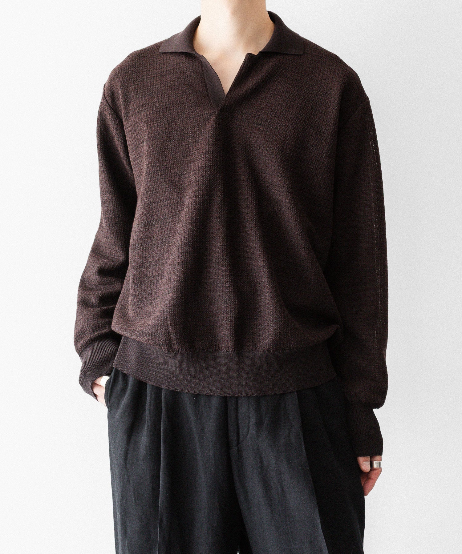 ssstein / シュタイン】SLUB COTTON KNIT SKIPPER LS - DARK BROWN