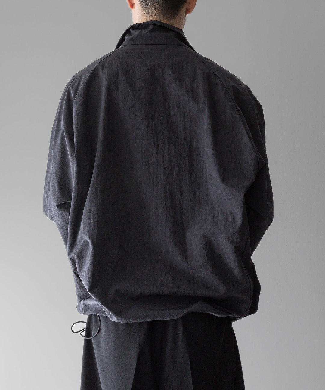 【stein】ssstein シュタインのWINDPROOF NYLON HALF ZIP PULLOVERのDARK GREY KHAKI 公式通販サイトsession福岡セレクトショップ