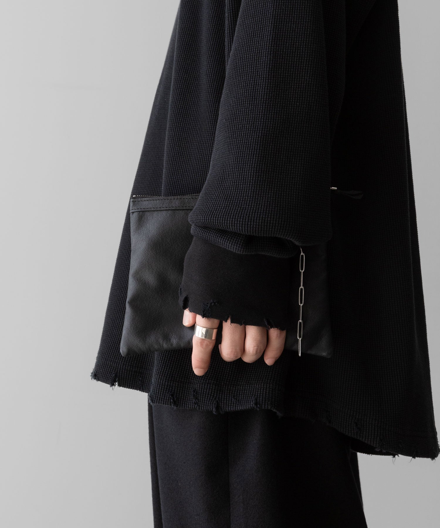 KaILI - カイリのSATELLITE POUCH SのBLACKの公式通販サイトsession福岡セレクトショップ