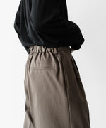 画像をギャラリービューアに読み込む, ssstein(シュタイン)のEASY LONG WIDE TROUSERS (2/90 WOOL GABARDINE) - DARK BEIGEの公式通販サイトsession福岡セレクトショップ
