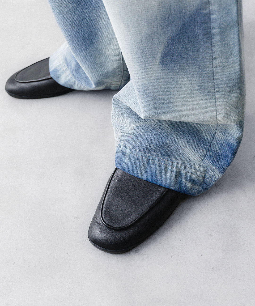 ANTHEM Aアンセムエー のHAND VINTAGE DYED SPARKLE JEANS -  FOG BLUEの公式通販サイトsession福岡セレクトショップ