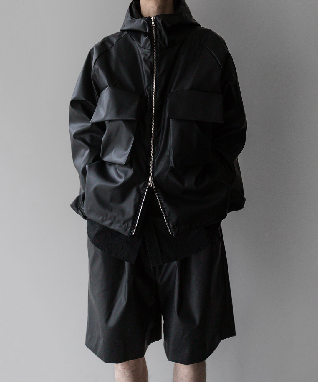 stein(シュタイン)の24SSコレクションCOATED WIDE EAZY SHORT TROUSERSのBLACK(COATING)