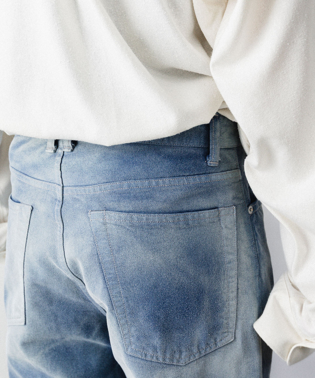 ANTHEM Aアンセムエー のHAND VINTAGE DYED SPARKLE JEANS -  FOG BLUEの公式通販サイトsession福岡セレクトショップ