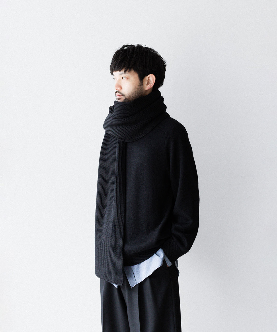 INTÉRIM インテリム LIMITED HAND FRAMED LONG MUFFLERのBLACK 公式通販サイトsession福岡セレクトショップ