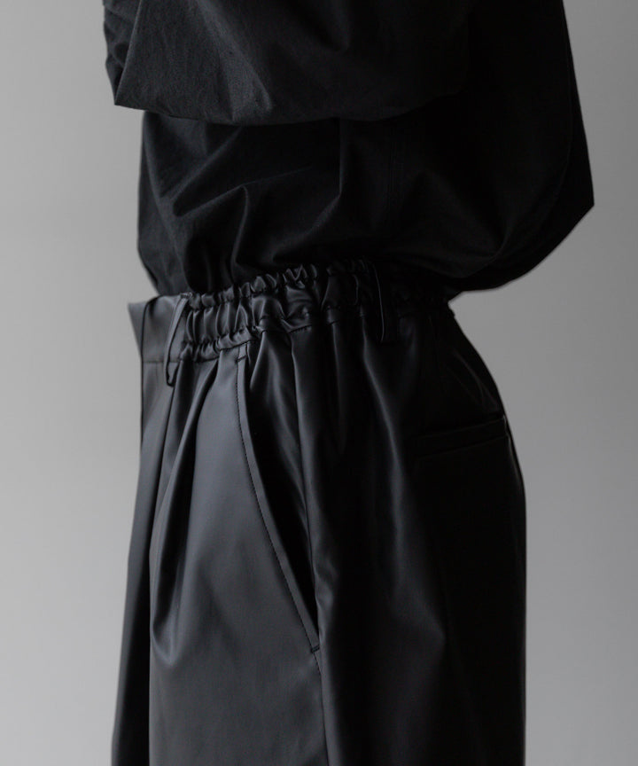 stein(シュタイン)の24SSコレクションCOATED WIDE EAZY SHORT TROUSERSのBLACK(COATING)