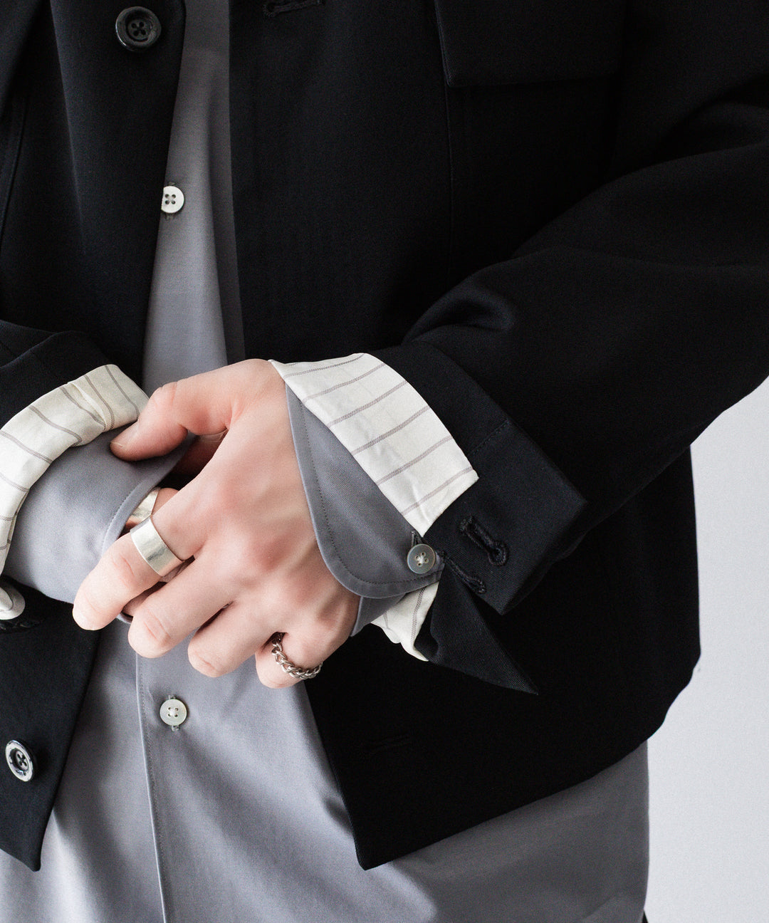 【UJOH】ULSTER COLLAR SHORT JKT - BLACK