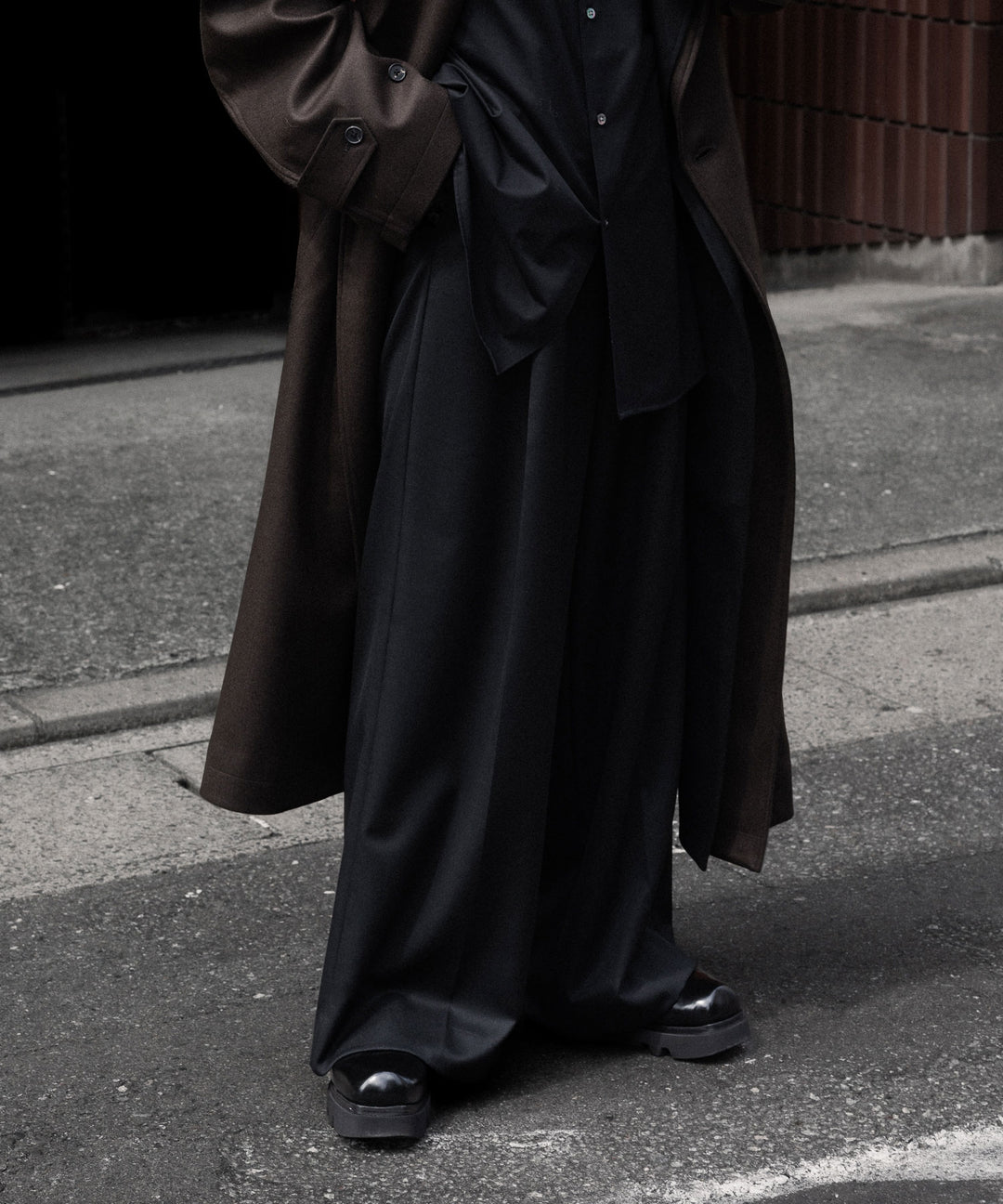 【ssstein】EXTRA WIDE TROUSERS (2/90 WOOL GABARDINE) - BLACK
