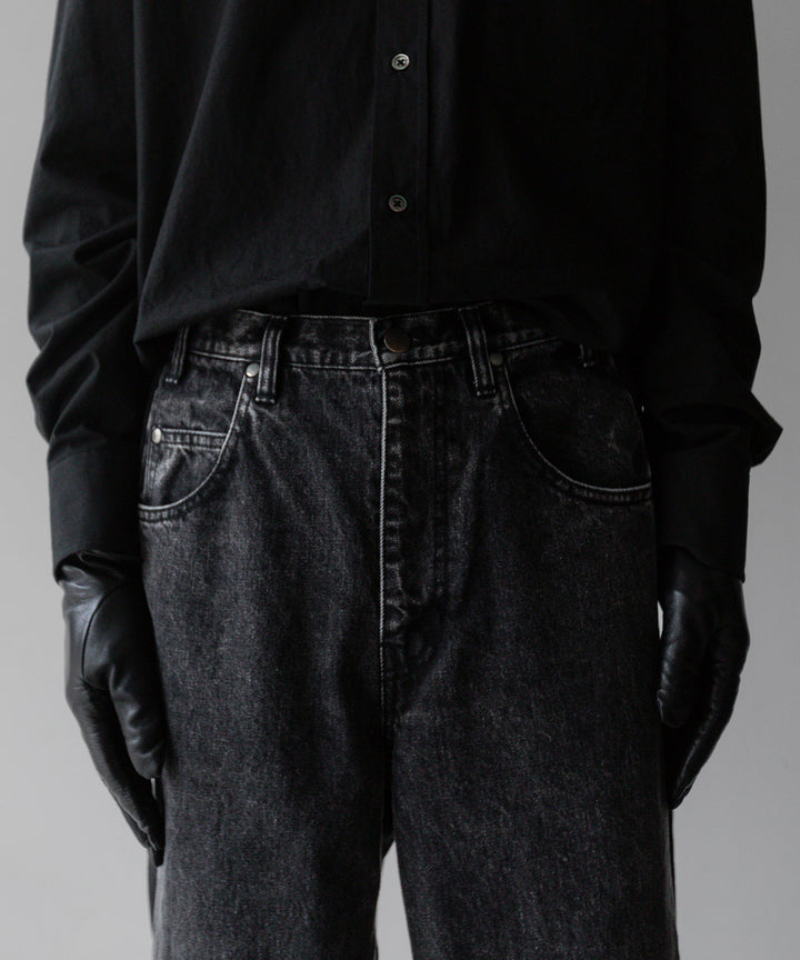 stein(シュタイン)の24SSコレクションNYLON COMBINATION CHEMICAL BLEACHED DENIM JEANSのBLACK