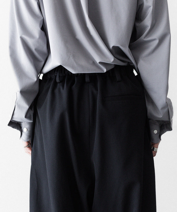 UJOH ウジョーのBUTTON LINE CLOSURE PNTのBLACK 公式通販サイトsession福岡セレクトショップ