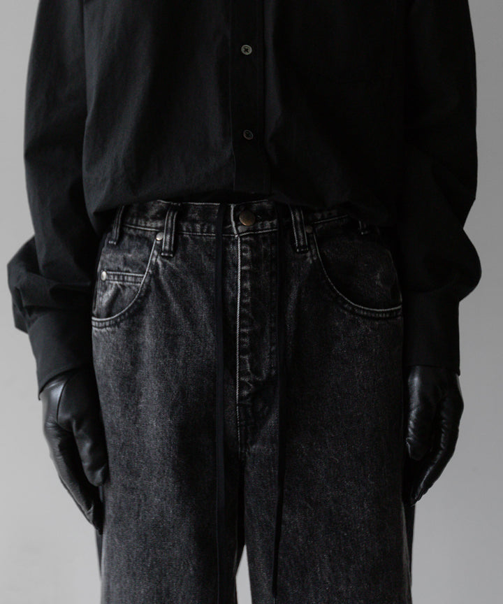 stein(シュタイン)の24SSコレクションNYLON COMBINATION CHEMICAL BLEACHED DENIM JEANSのBLACK