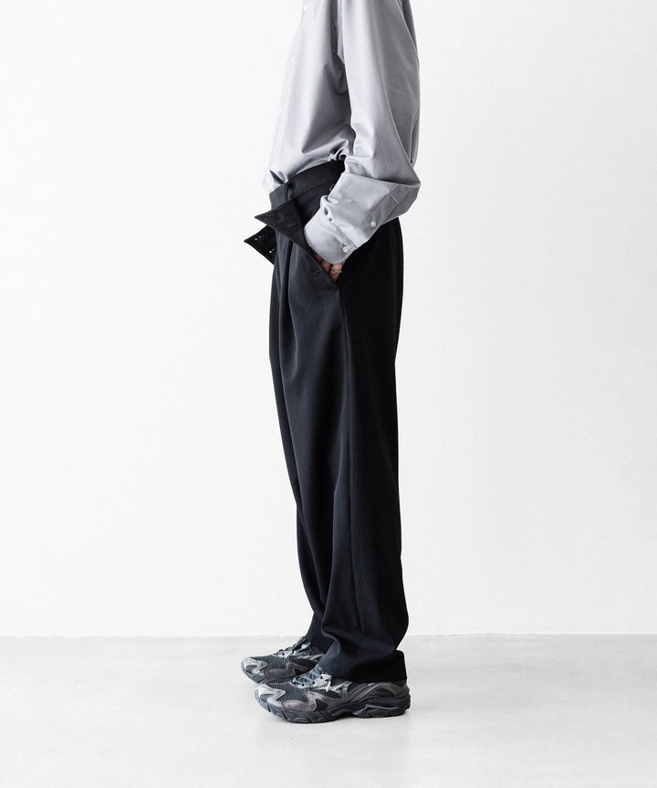 UJOH ウジョーのBUTTON LINE CLOSURE PNTのBLACK 公式通販サイトsession福岡セレクトショップ