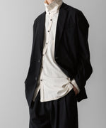 画像をギャラリービューアに読み込む, 【 The Viridi-anne 】DIAGONAL OPEN HIGH NECK SHIRT - ECRU
