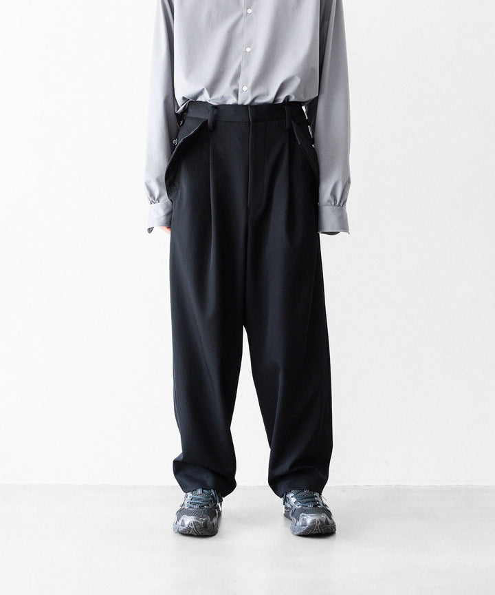 UJOH ウジョーのBUTTON LINE CLOSURE PNTのBLACK 公式通販サイトsession福岡セレクトショップ