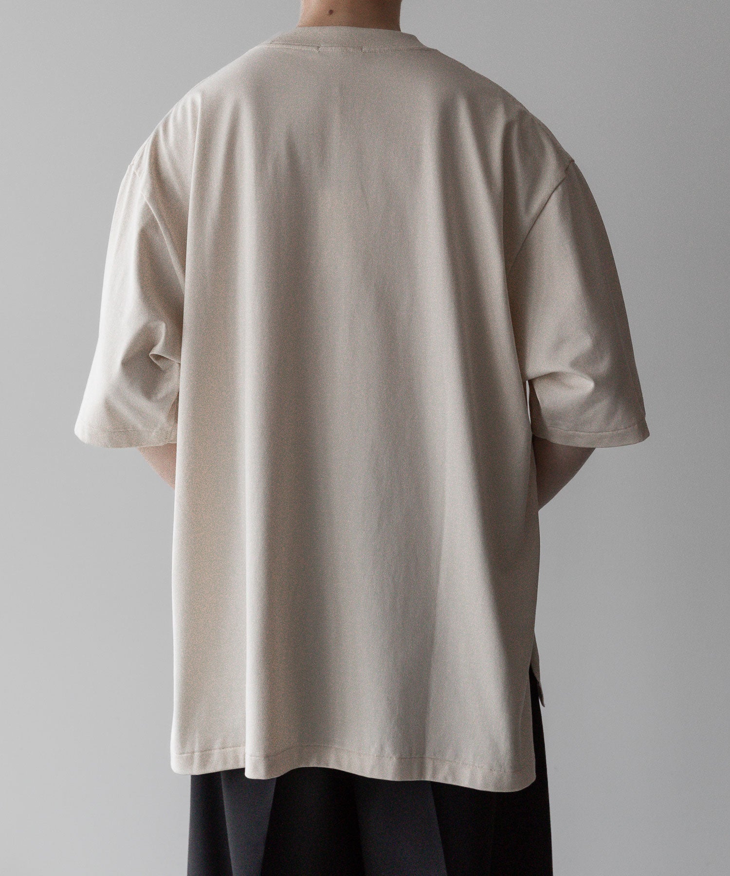 【INTÉRIM】インテリムのLONG STAPLE AUSTRALIAN COTTON HYPER BIG T-SHIRT - LIGHT BEIGE 公式通販サイトsession福岡セレクトショップ