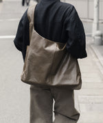 画像をギャラリービューアに読み込む, ssstein(シュタイン)のCUPRO FIBRIL OVERSIZED LS SHIRT - KHAKIの公式通販サイトsession福岡セレクトショップ
