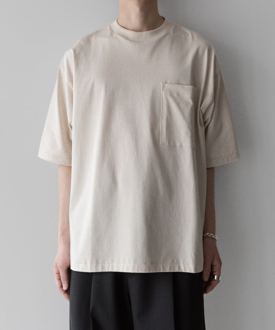 【INTÉRIM】インテリムのLONG STAPLE AUSTRALIAN COTTON HYPER BIG T-SHIRT - LIGHT BEIGE 公式通販サイトsession福岡セレクトショップ