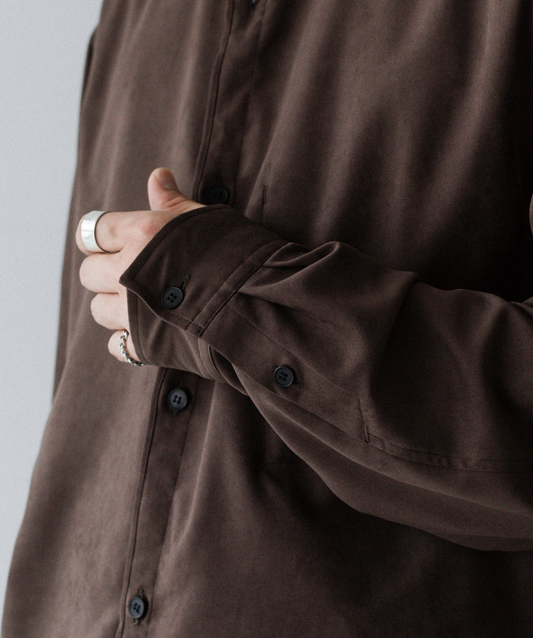 VEIN ヴェインのSYNTHETIC SUEDE LEATHER L/S SHIRT - BROWNの公式通販サイトsession福岡セレクトショップ